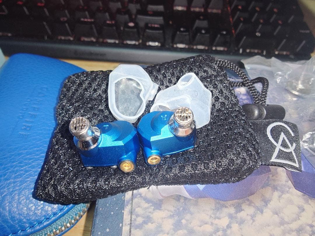 Campfire Audio Q4 C/2019 Q4 (3BAイヤホン)