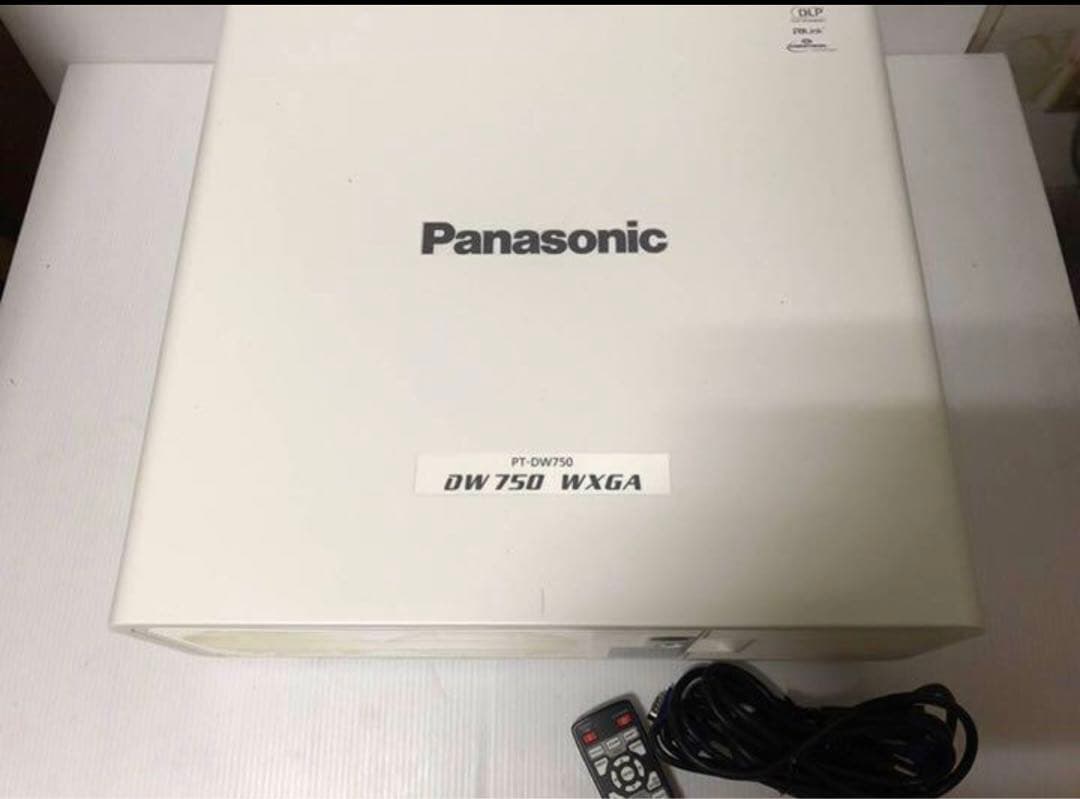 Panasonic PT-DW750JW 7000ルーメン 業務用ランプ88時間