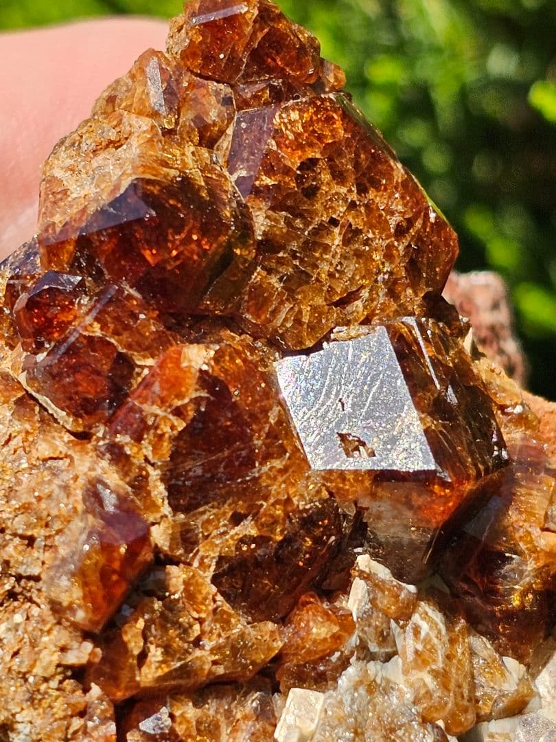 ネガティブエネルギーから強力に守護する‼️ ガーネット原石