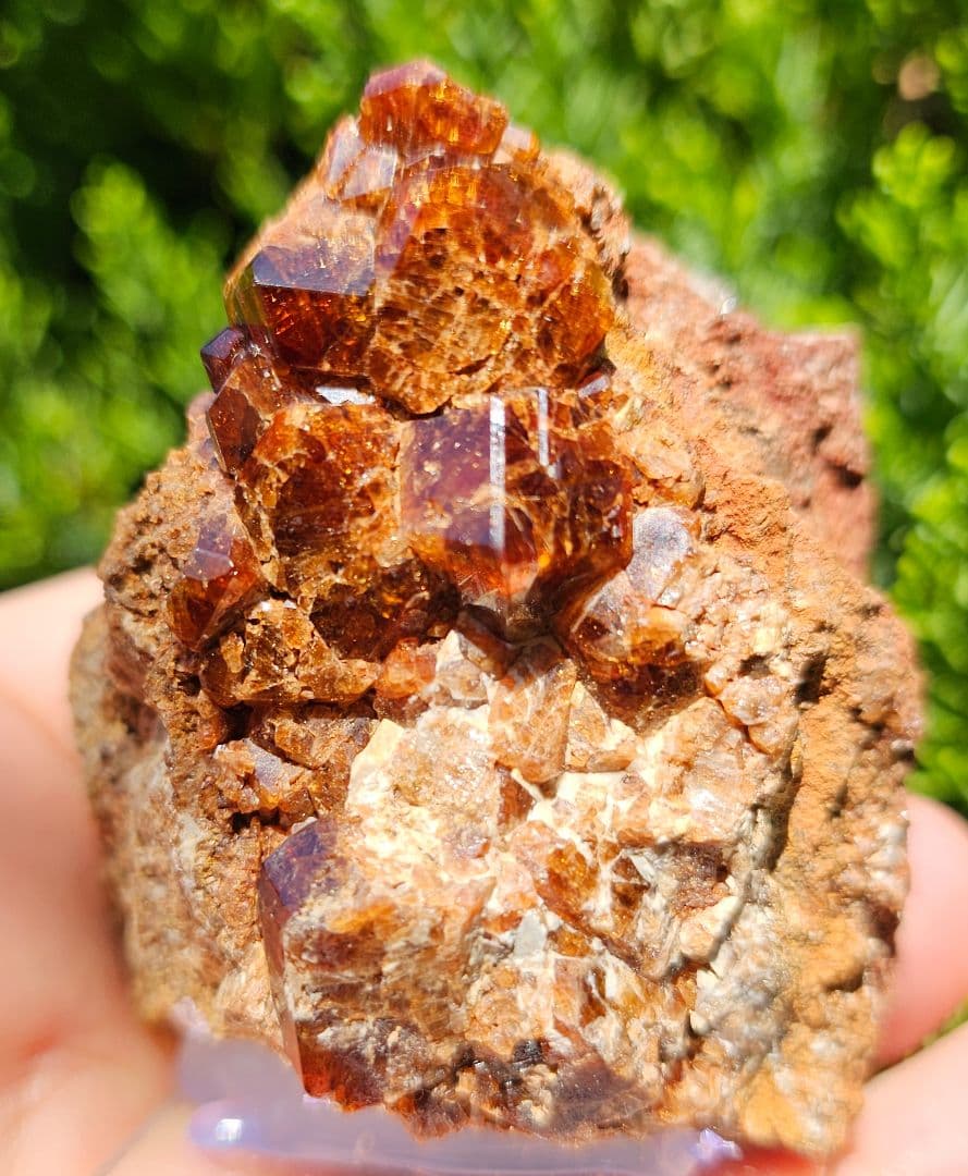 ネガティブエネルギーから強力に守護する‼️ ガーネット原石