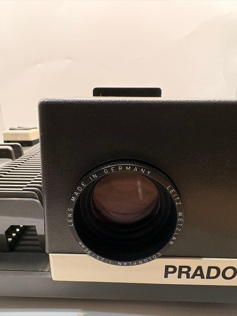 Leitz PRADOVIT R 150 プロジェクター本体