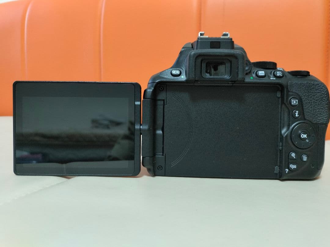 Nikon D5600 デジタル一眼レフカメラ