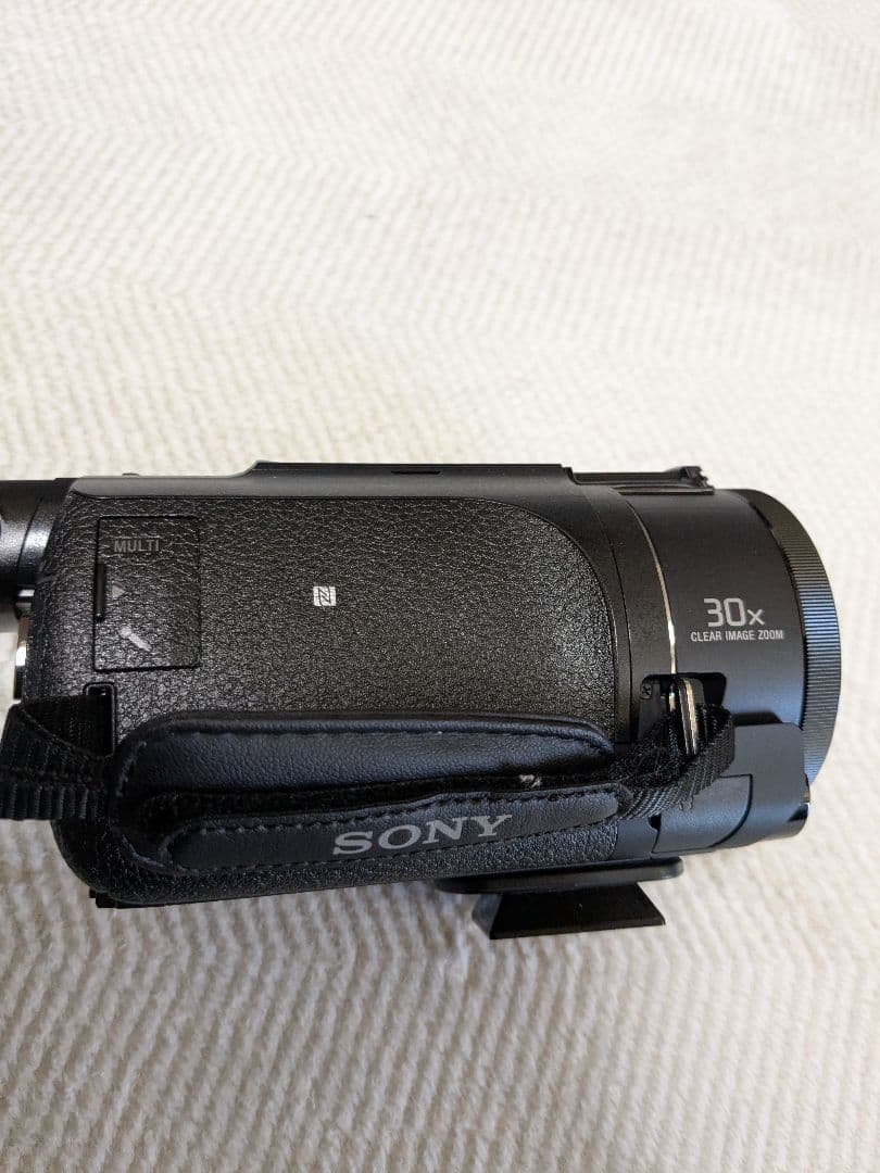 SONY　FDR-AX60　ビデオカメラ　4K　3脚付き