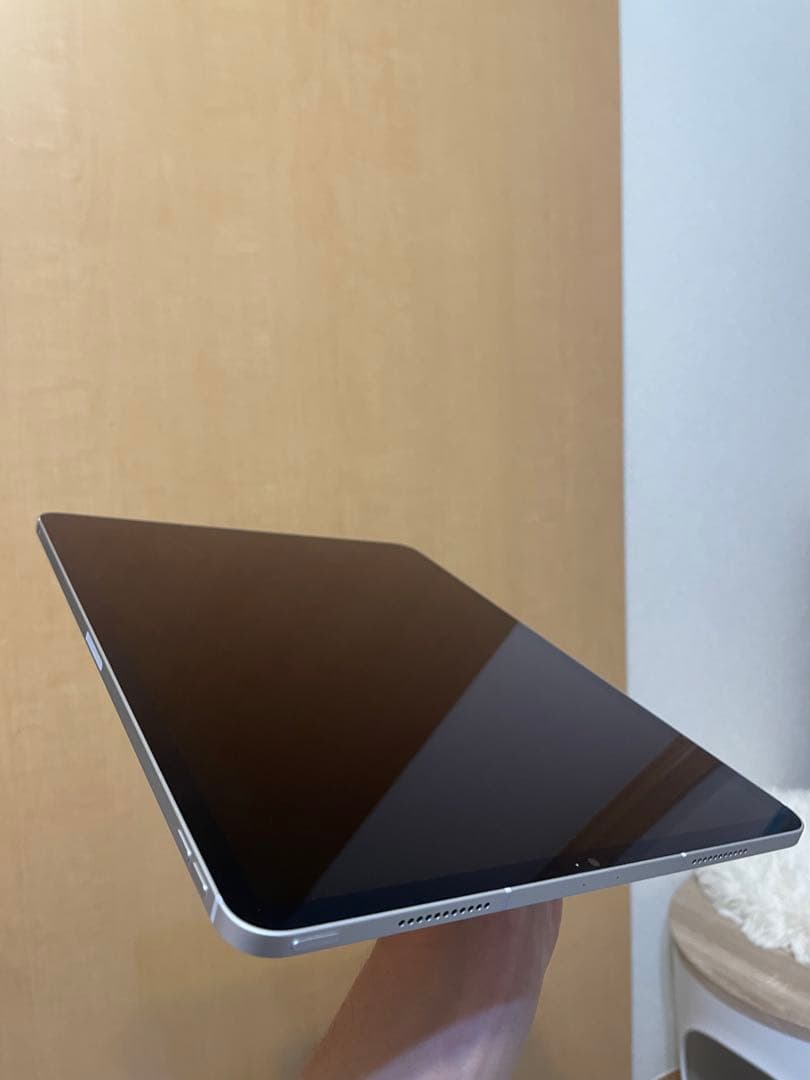 iPad pro 12.9インチ　第5世代 シルバー