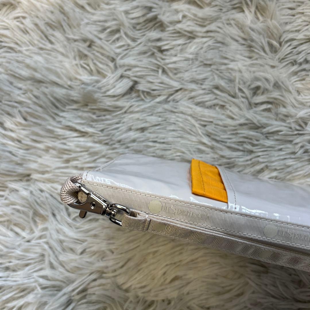 【新品】LeSportsac×ひとりっぷマルチトラベルウォレット サンドベージュ