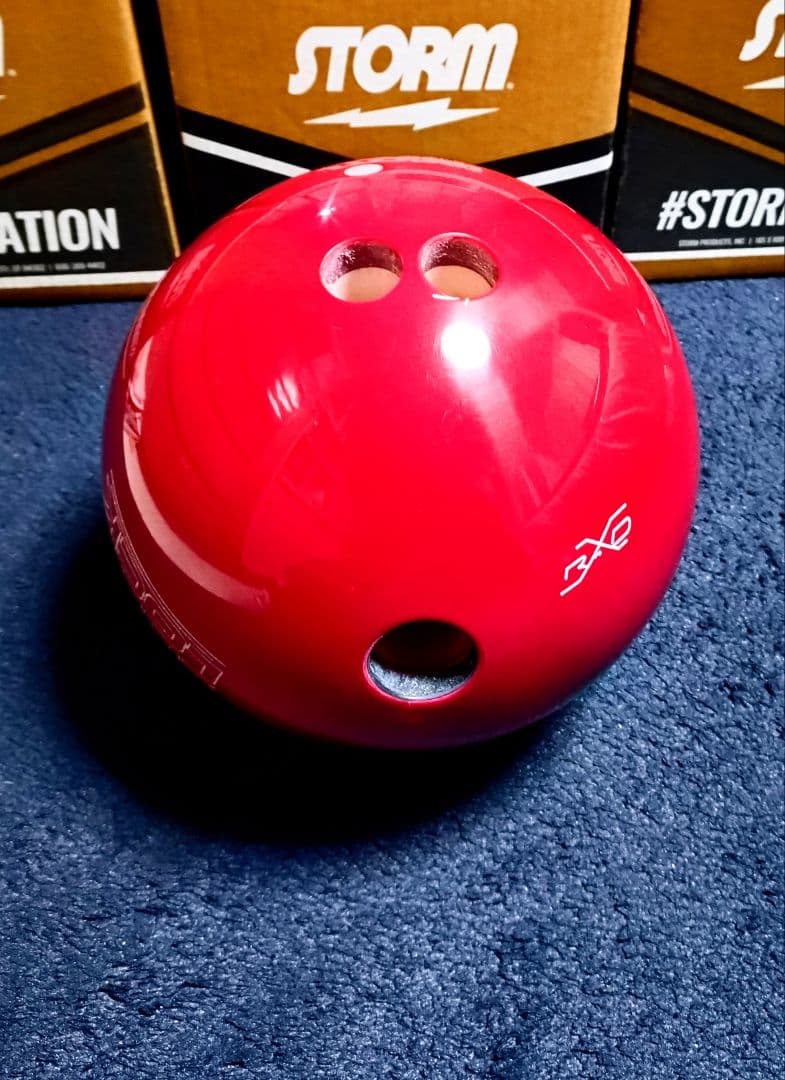 ソリッド　ロック　ボウリング　ボール　スポーツ　ストーム