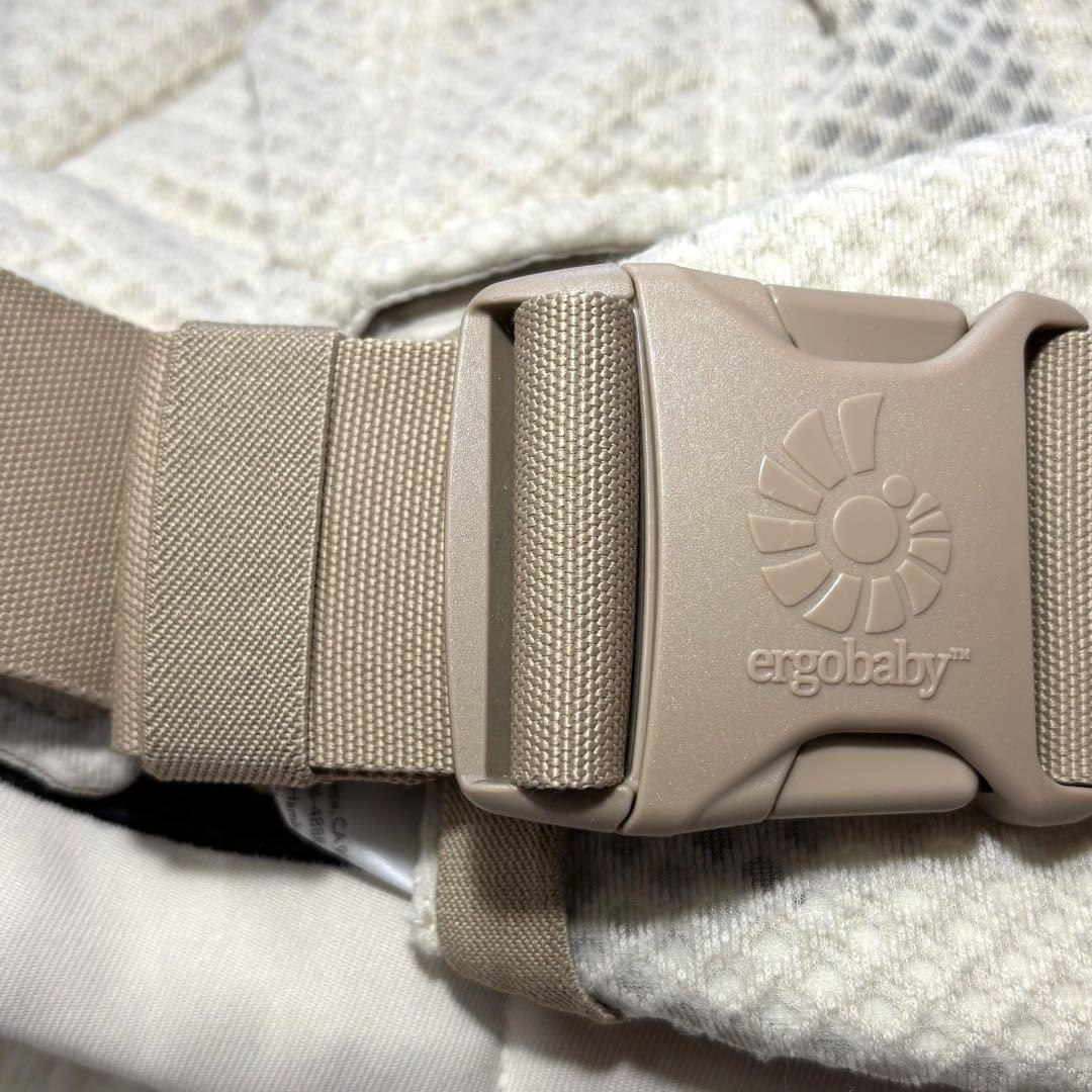 極美品【エルゴベビー】 オムニブリーズ ／ナチュラルベージュ