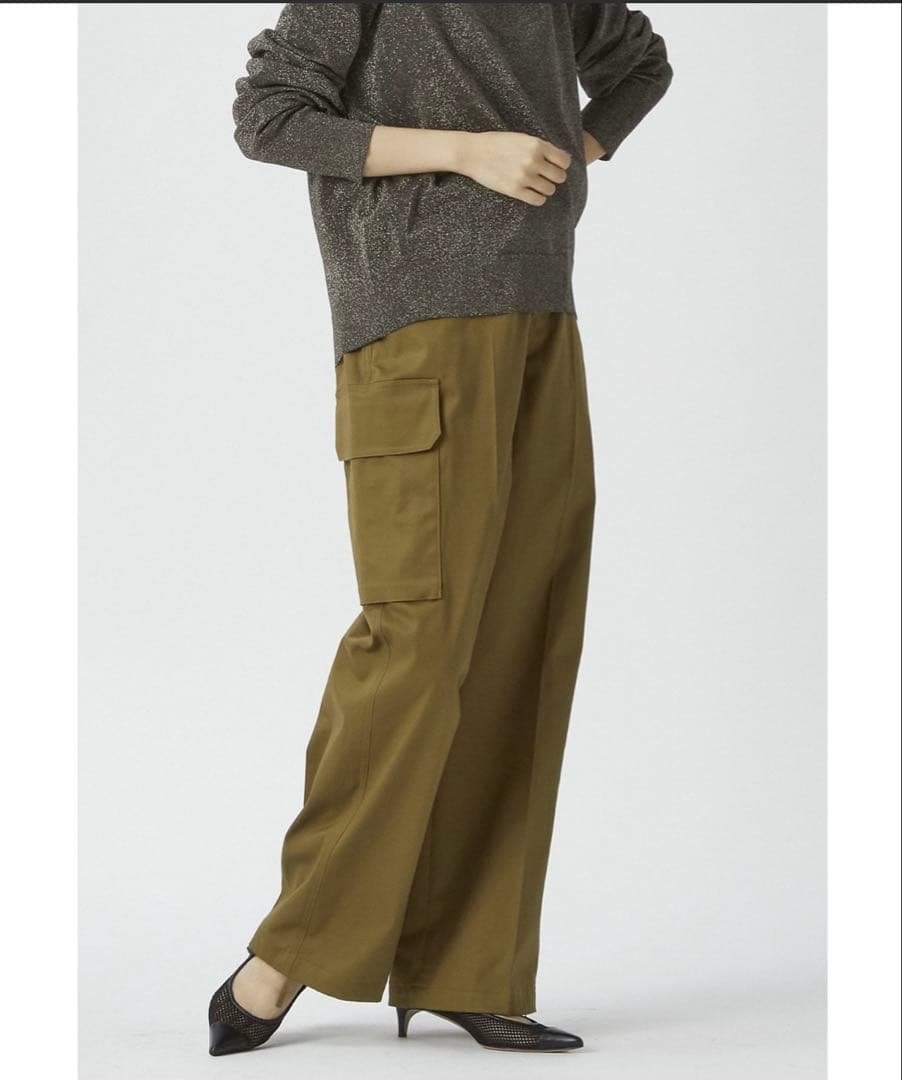 プルミエアロンディスモン　カーキ色　コットンツイルカーゴパンツ　ワイド