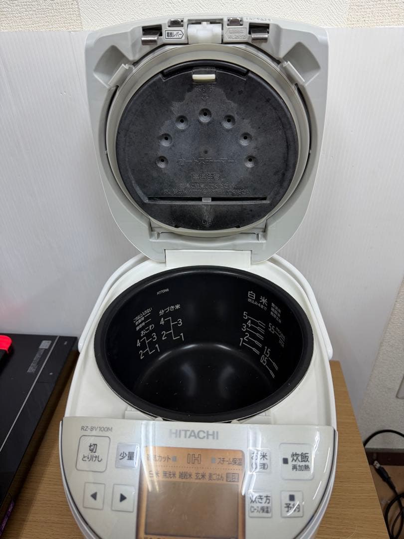 HITACHI 圧力IH炊飯器 RZ-BV100M（2018年製）