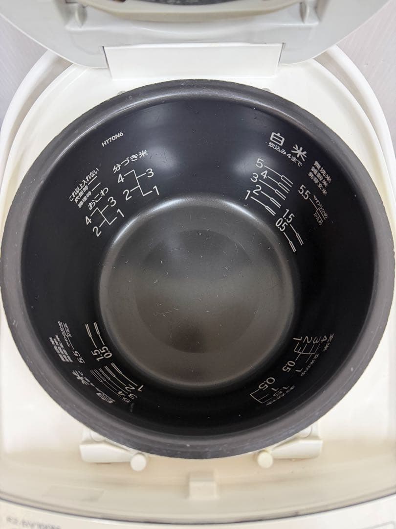 HITACHI 圧力IH炊飯器 RZ-BV100M（2018年製）