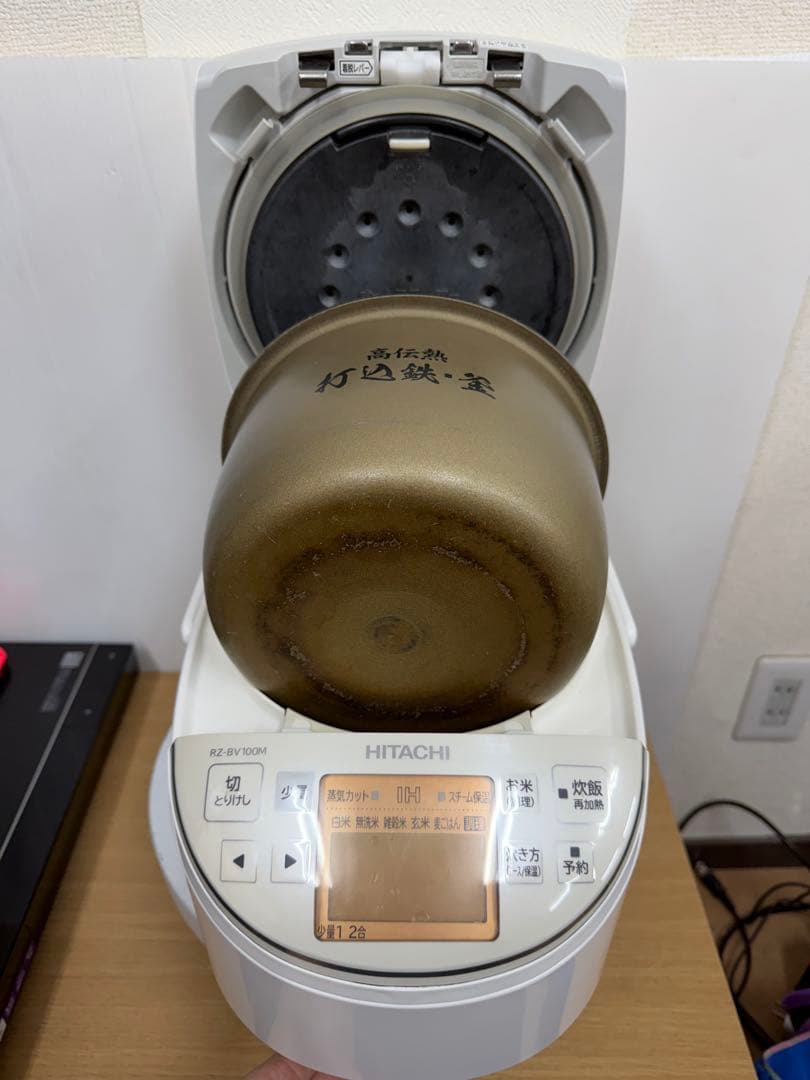 HITACHI 圧力IH炊飯器 RZ-BV100M（2018年製）