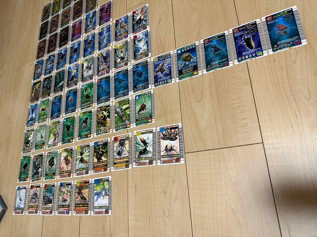 【値下げ中】引退品 ムシキング 66枚セット ファイル付き