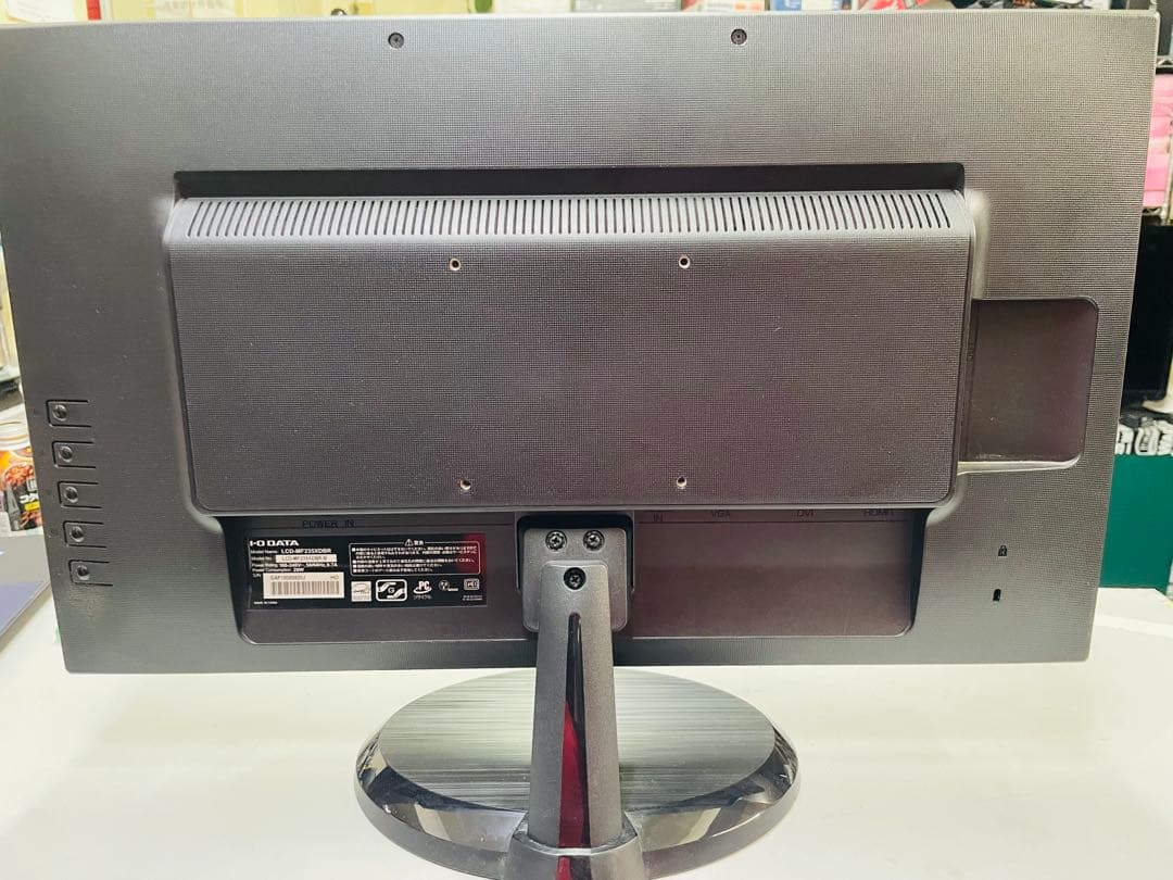 23型ワイド液晶モニター VGA/ DVI/ HDMI スピーカー内蔵