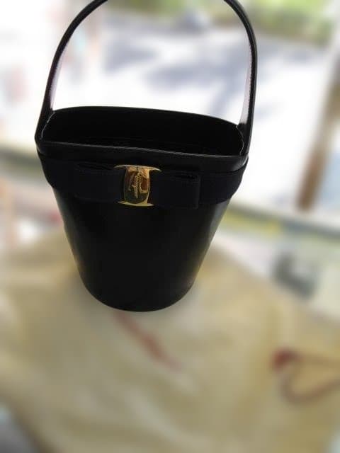 サルバトーレフェラガモ☆ヴァラリボン☆美品