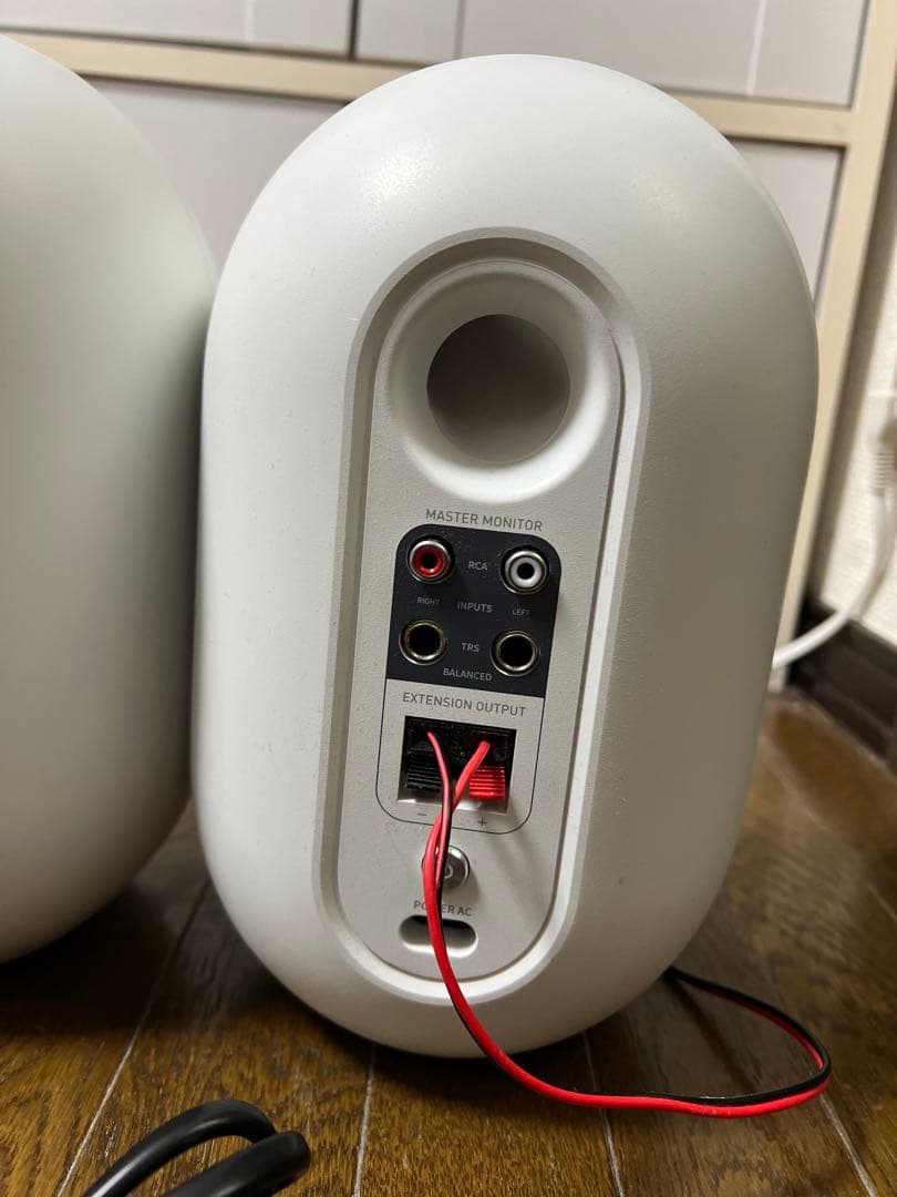 JBL スピーカー ホワイト　104-bt