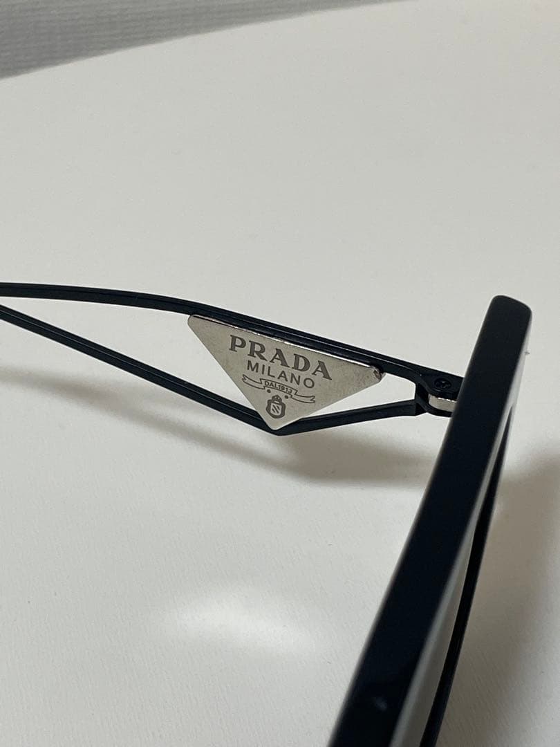 PRADA SPR14Y サングラス 三角ロゴ