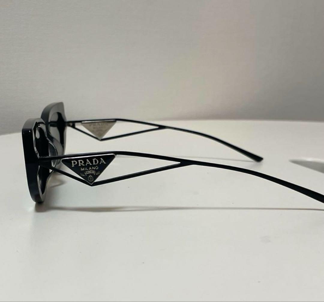 PRADA SPR14Y サングラス 三角ロゴ