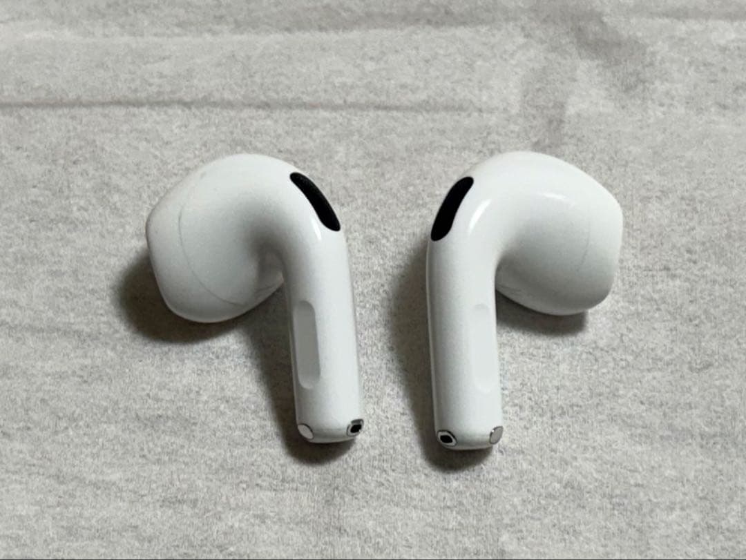Apple AirPods 4 アクティブノイズキャンセリング