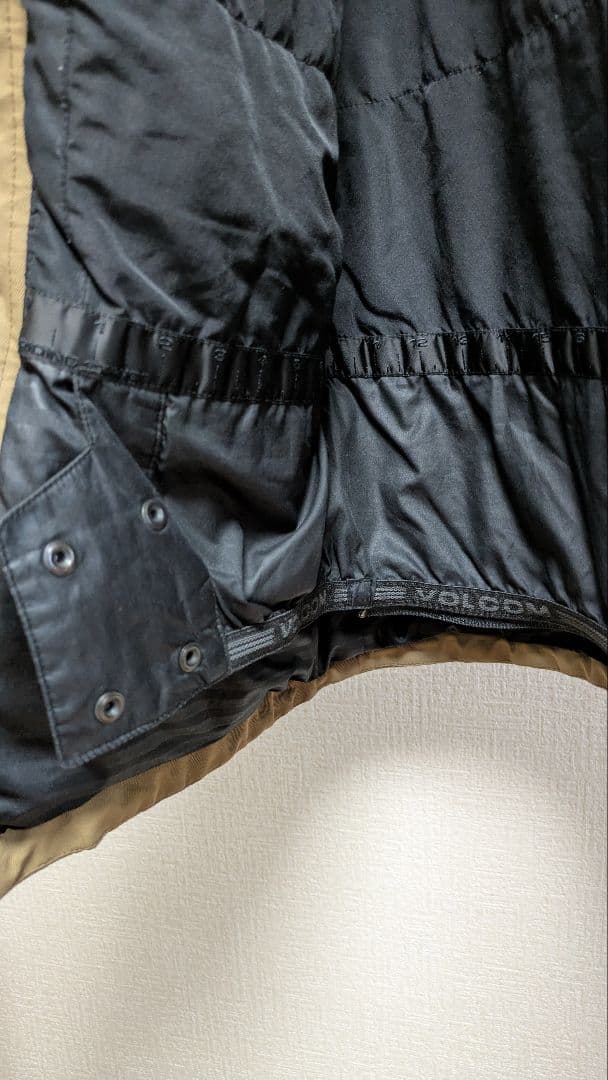 C.O.S GENTA　volcomウェア　上下セット　ジュニア