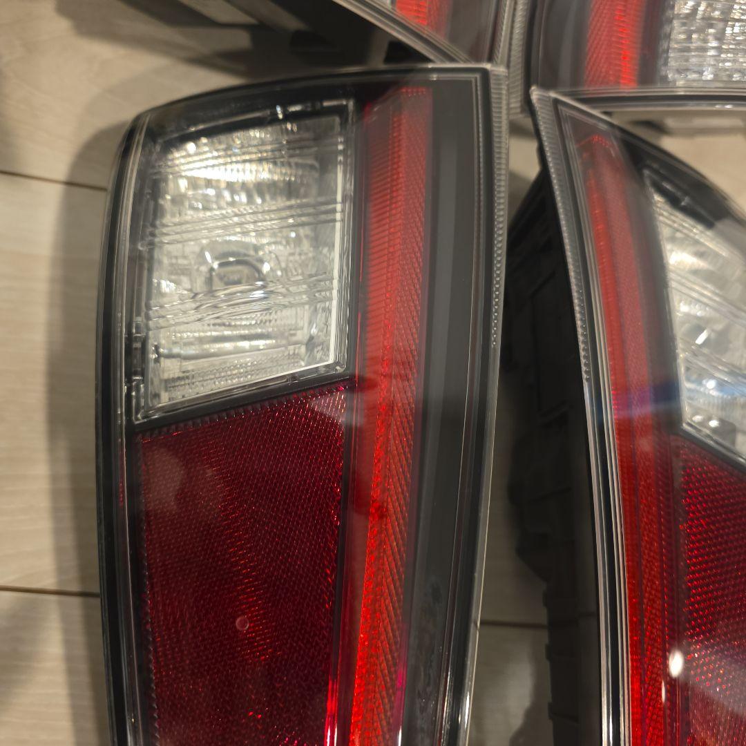 K 様　　　50プリウス前期　テールランプ　フルセット