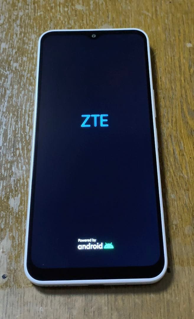 y*h様 ほぼ新品ワイモバイル　Libero 5G IV ホワイト　simフリー