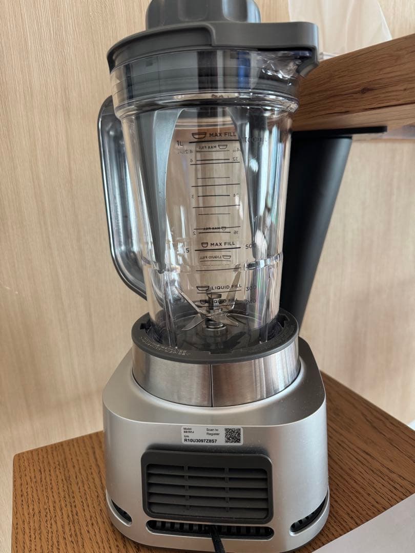 Ninja TWIST ジューサー・ミキサー