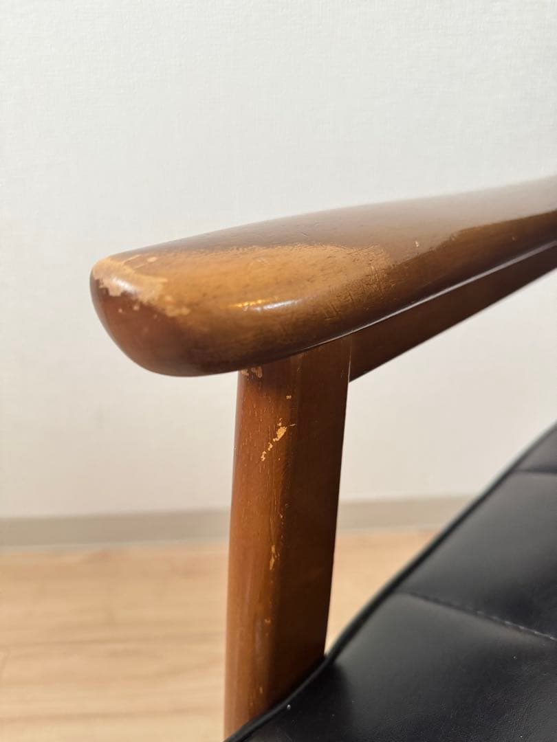 カリモク60 Kチェア 1シーター ブラック【梱包たのめる便発送】