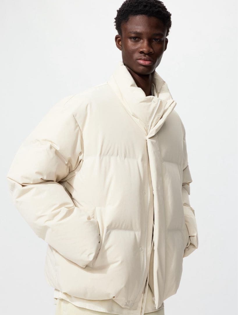 新品未使用品 UNIQLO シームレス ダウン ジャケット ナチュラル