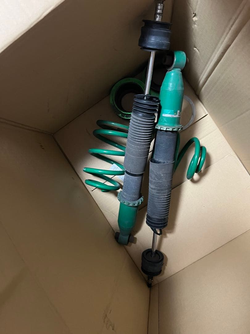 80ヴォクシー　車高調