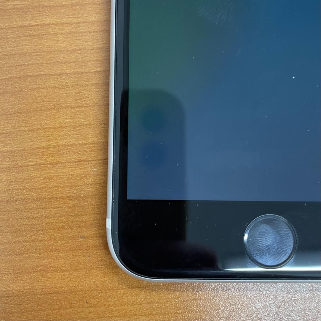 H*o様 動作確認済み iPhone SE 第2世代 128GB ID:H756