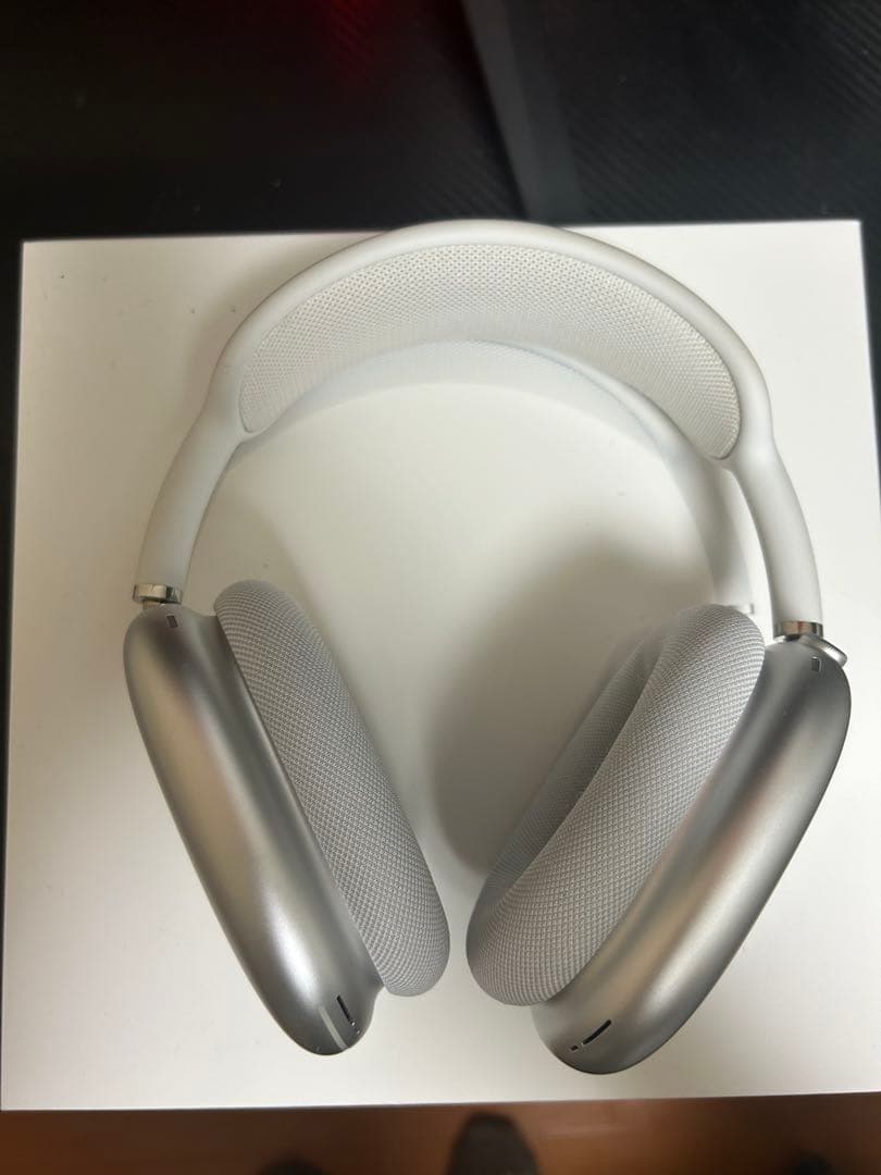 シルバー AirPods pro max