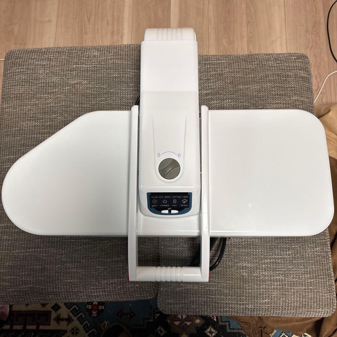 スチーム卓上アイロンプレス機業務用クリーニング機械を小型化　ホワイト