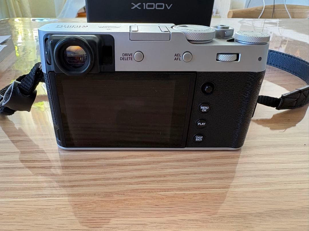 lux【シャッター数3500】Fujifilm X100V デジタルカメラ