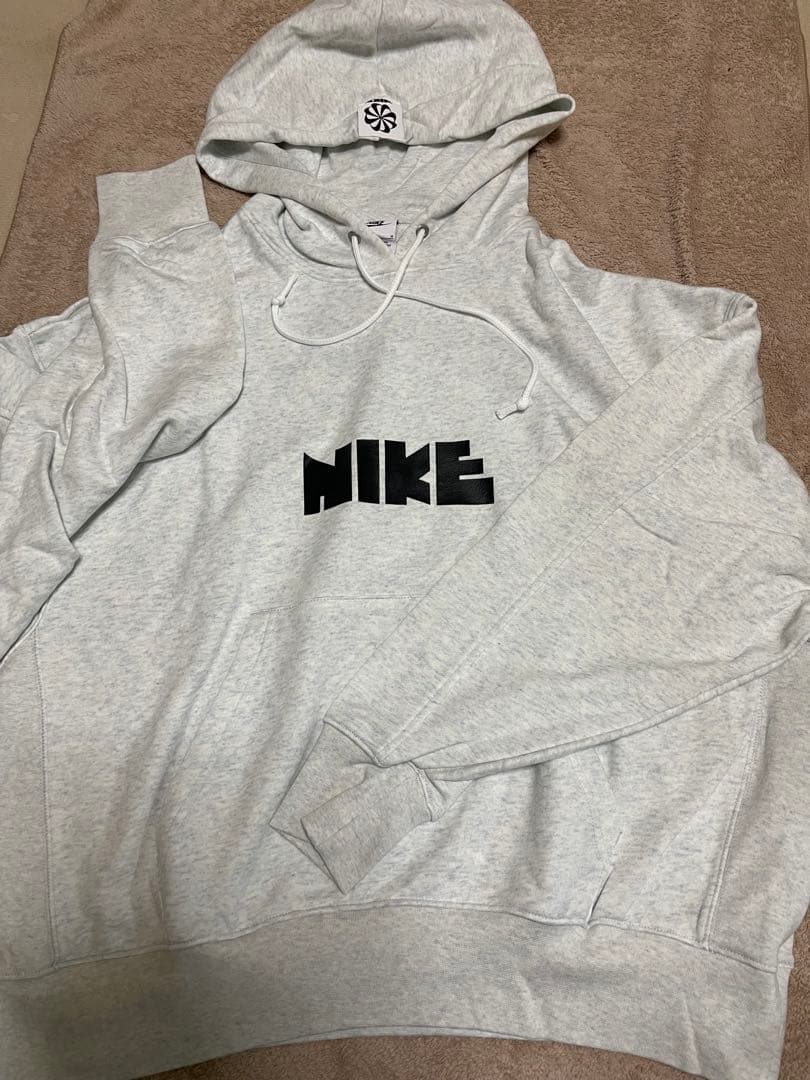 NIKE パーカー　ロゴプリント　Mサイズ　平手友梨奈着用モデル