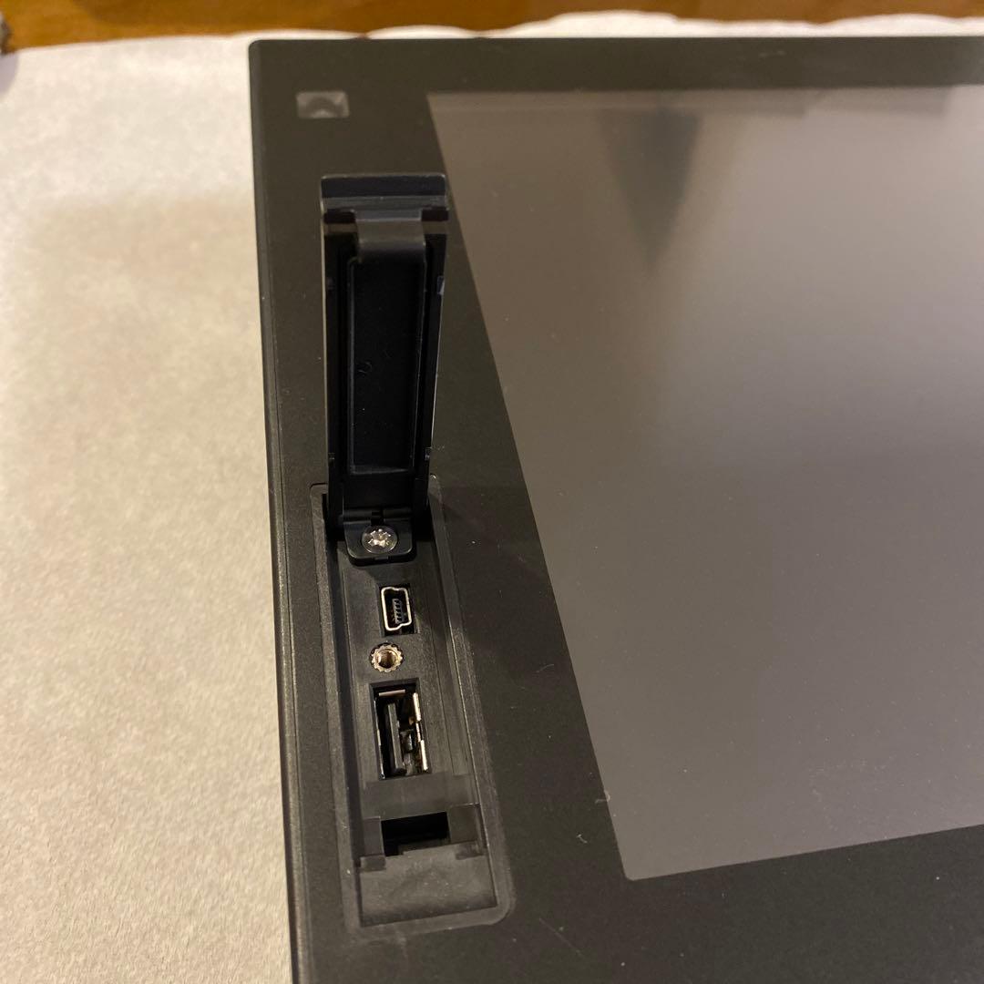 三菱タッチパネル　GT1685-STBA 　三菱電機製