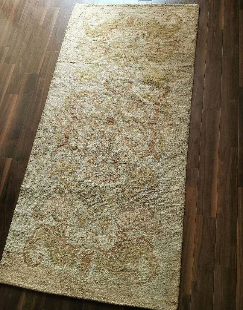 アンティーク緞通　苔色の古びた緞通のラグ　赤穂　堺　鍋島　屋敷　大正ロマン