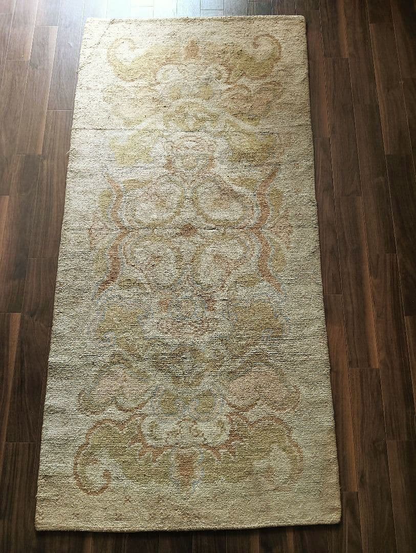 アンティーク緞通　苔色の古びた緞通のラグ　赤穂　堺　鍋島　屋敷　大正ロマン