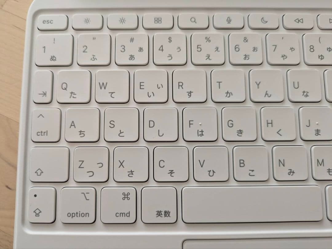 美品　iPad 第10・11世代 Magic Keyboard Folio 純正