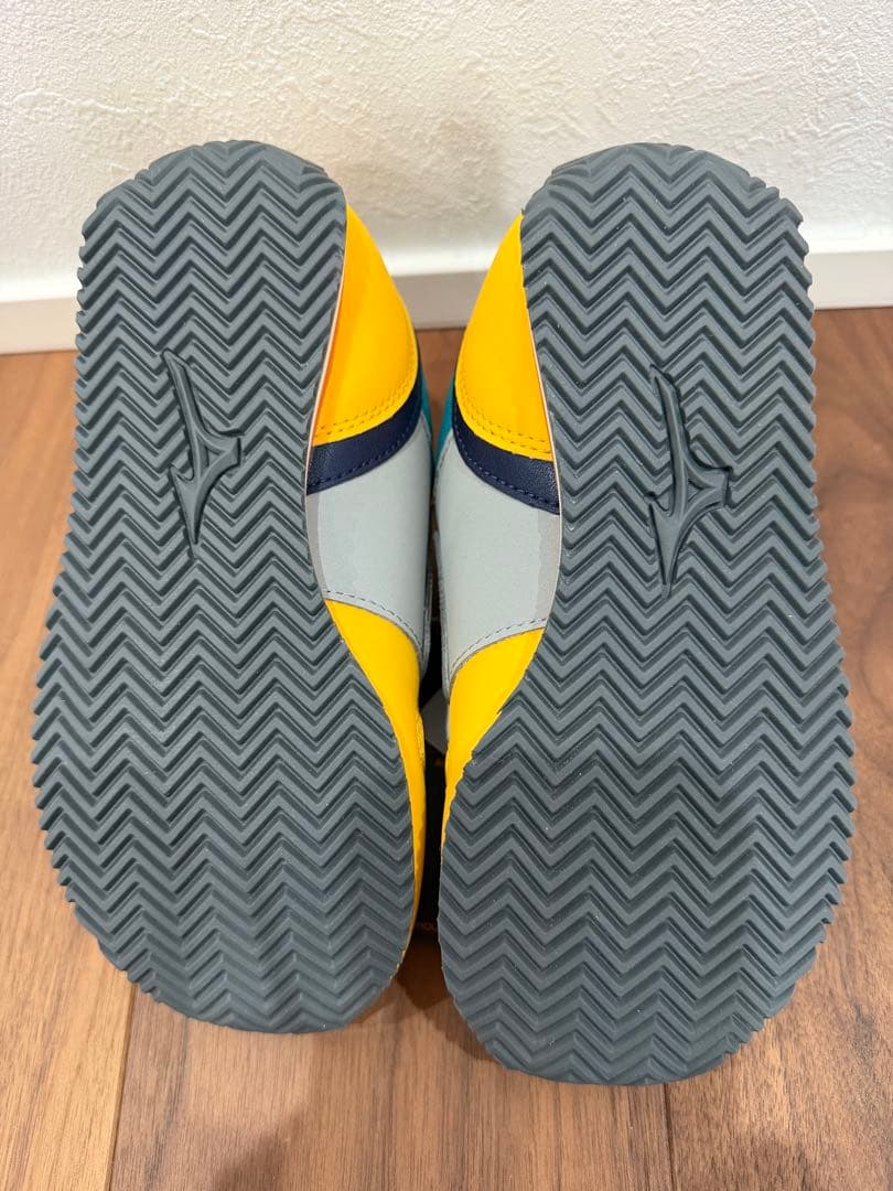 【新品】ミキハウスダブルビー　スニーカー　ミズノコラボ　19センチ