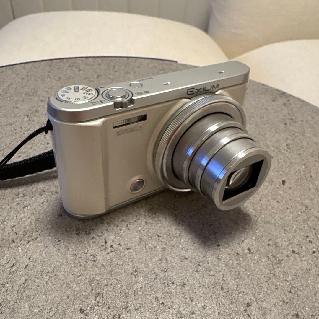 EXILIM EX-ZR3200 デジタルカメラ