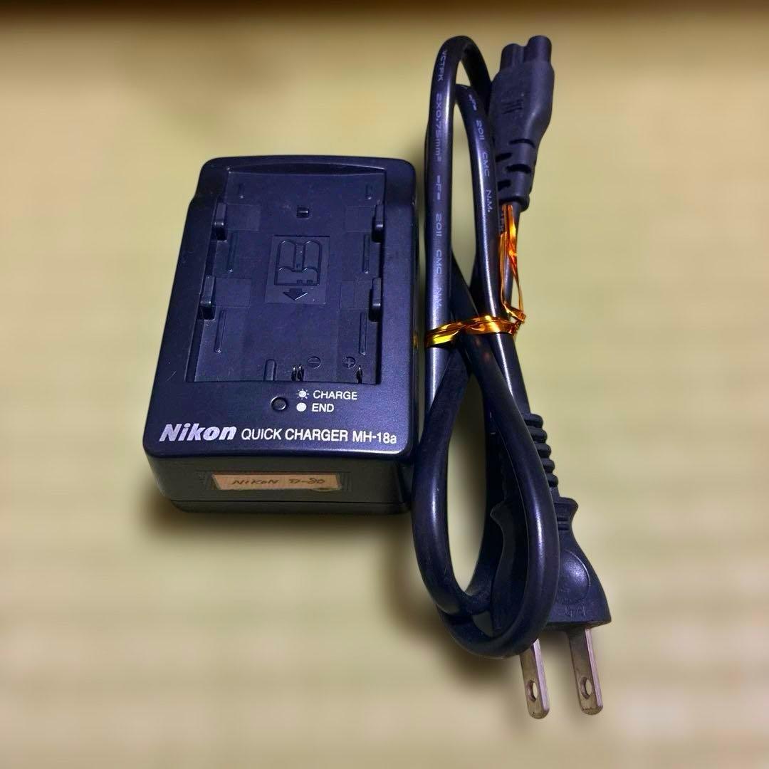 Nikon D80 デジタル一眼レフ 18-70mm レンズ