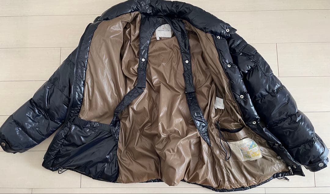 MONCLER（モンクレール）　ダウン
