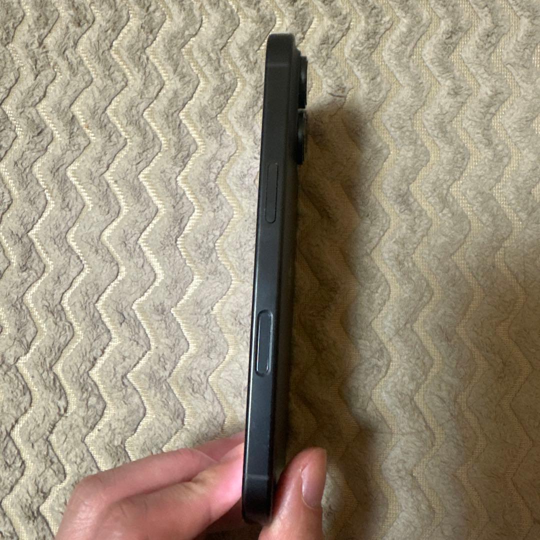 美品 iPhone16 pro 512GB SIMフリー