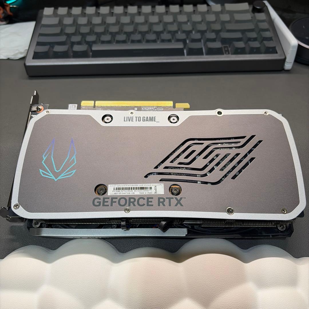 ZOTAC GeForce RTX 4070superグラフィックカード