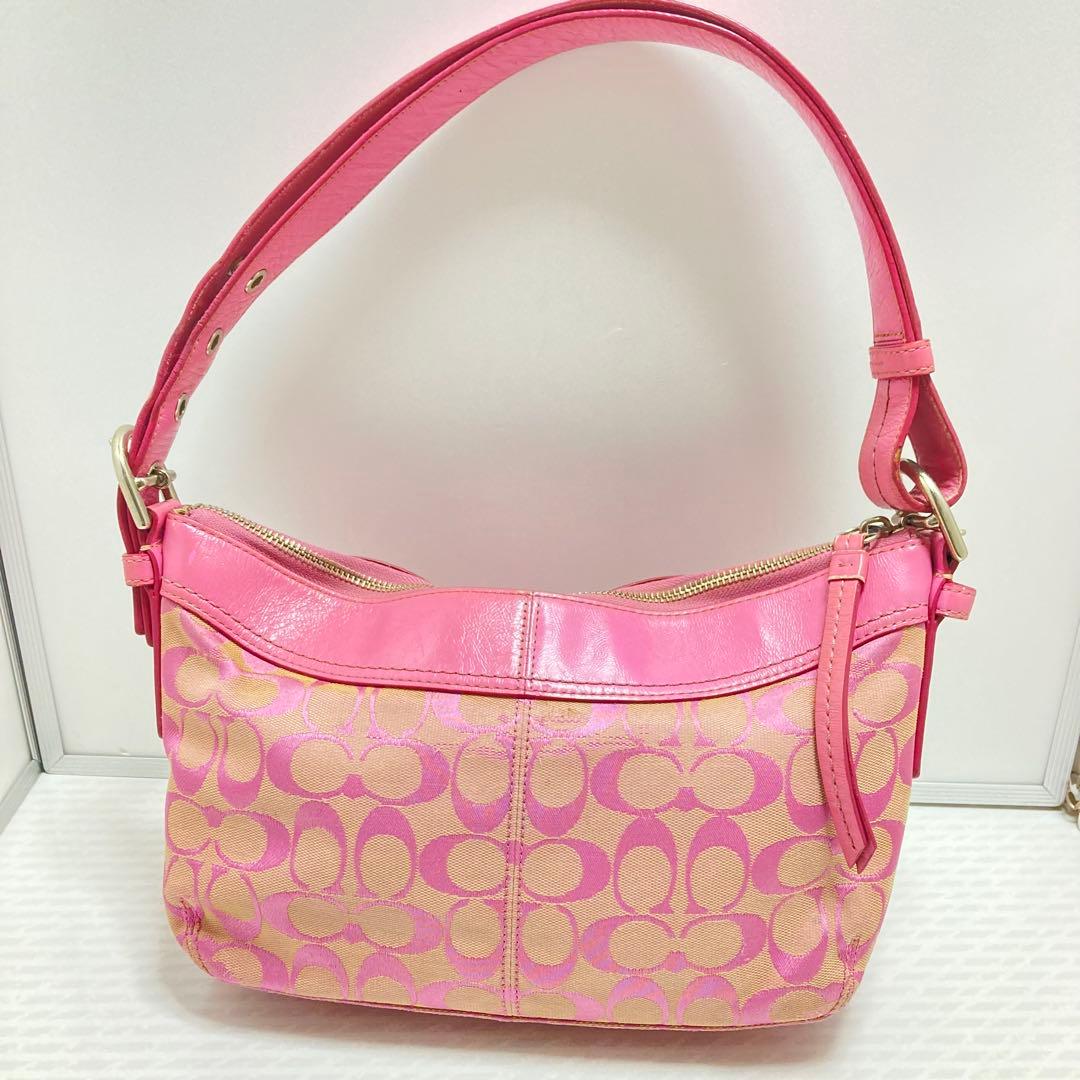 希少色　コーチ　ショルダーバッグ　シグネチャー　キャンバス　ピンク