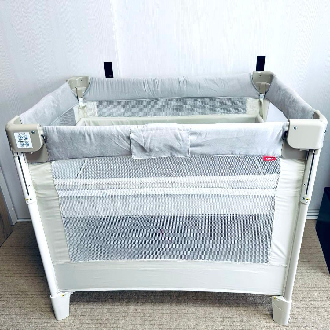 【美品】ベビーベッド ココネルエアープラスAB ホワイトベージュ