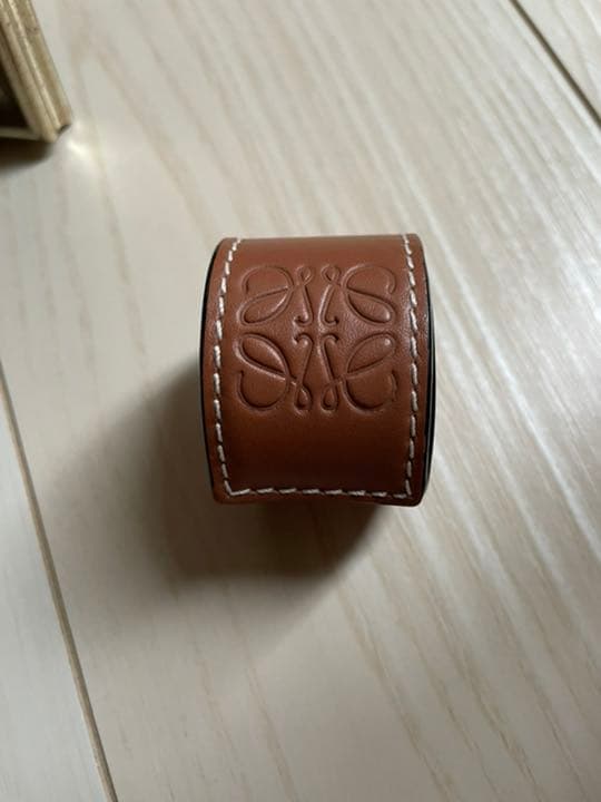 LOEWE ロエべ　ブレスレット　バングル