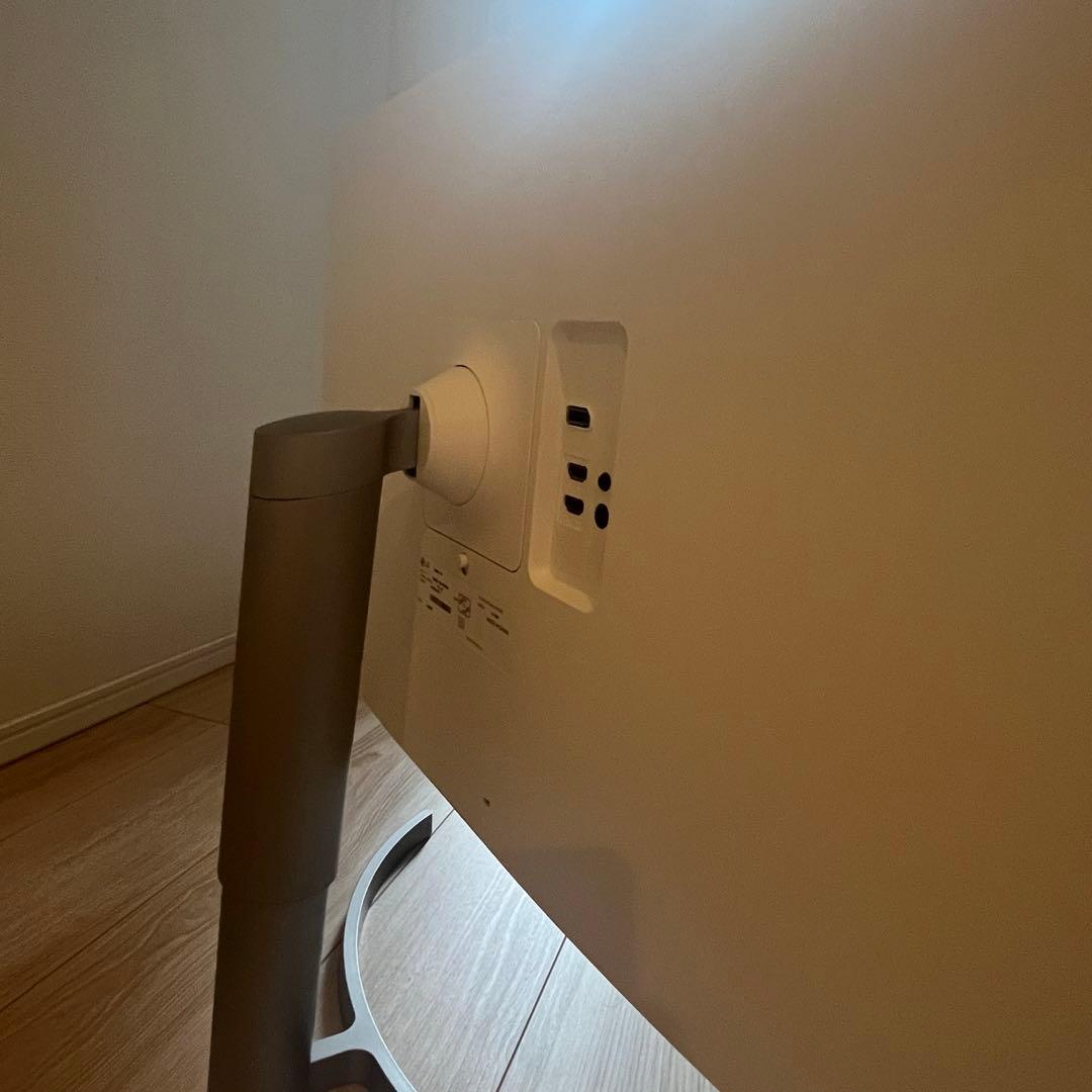 【美品】LG モニター ディスプレイ 32UN650-W 31.5インチ