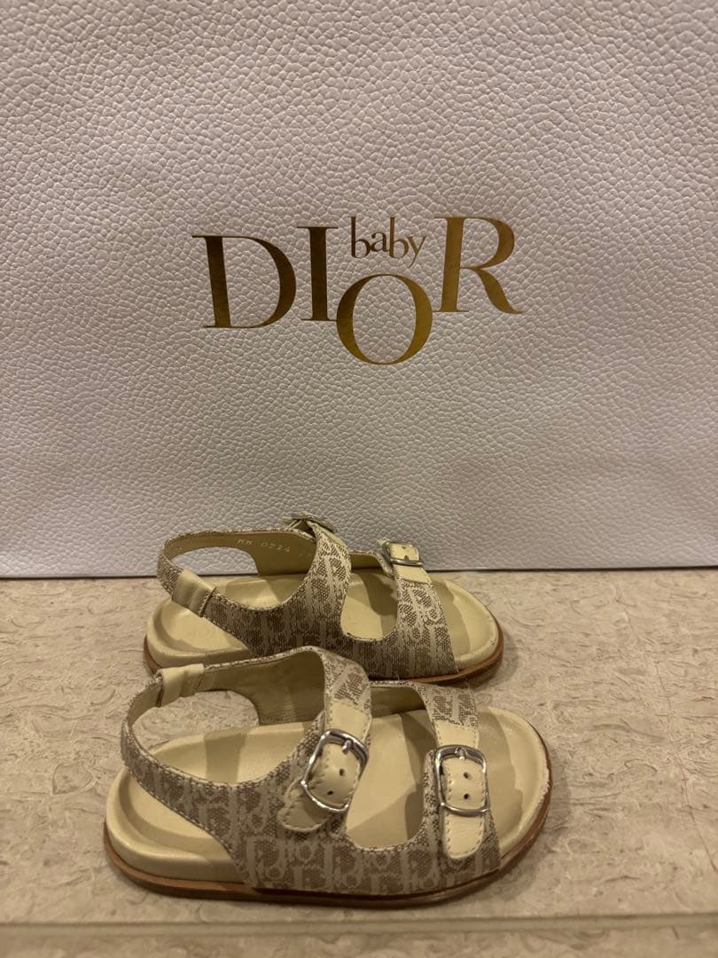 baby DIOR ベージュ ストラップサンダル