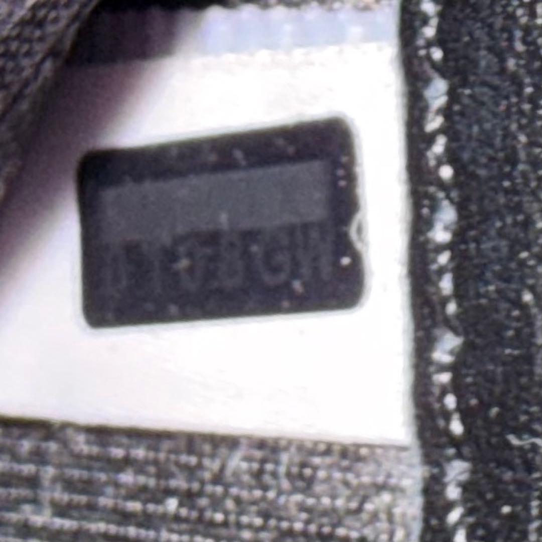 新品同様‼️ ジミーチュウ　財布　長財布　スター　スタッズ　ラウンドファスナー